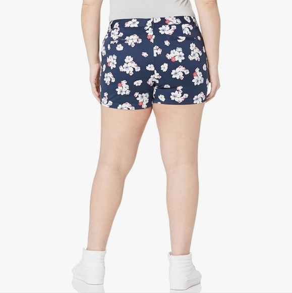 Amazon Essentials Women's 3.5" Inseam Chino Short - Picture 5 of 7